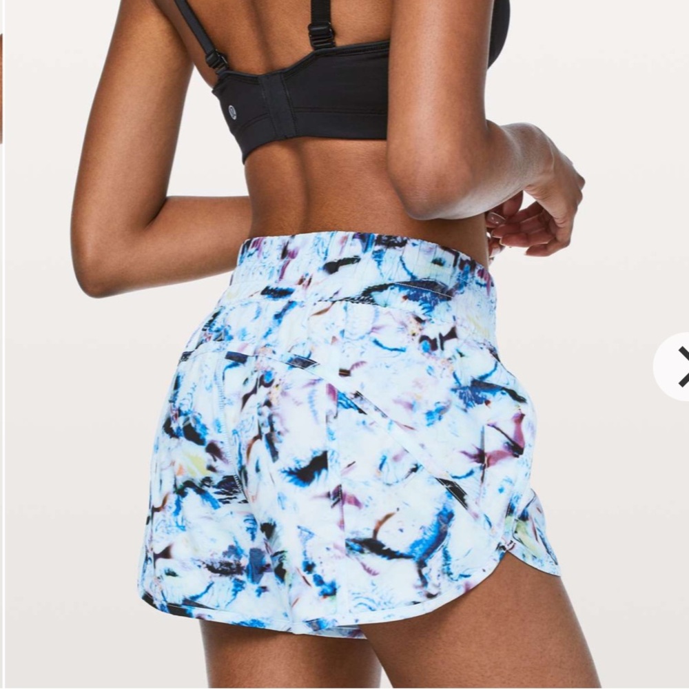 Lululemon Tracker Shorts V Exposure Multi Blue Size 6 - Picture 2 of 8